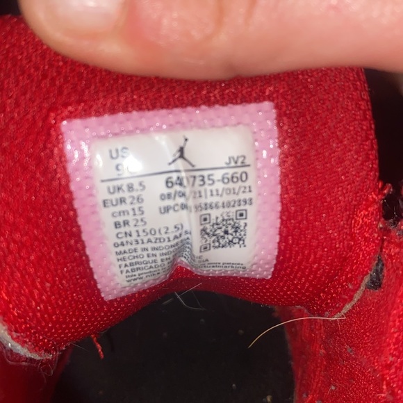 Air Jordan 1’s toddlers - Picture 4 of 6